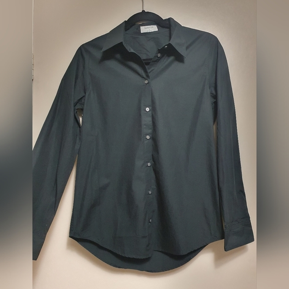 BNWT Aritzia Babaton Essential Classic Shirt - S - Black - Picture 4 of 6